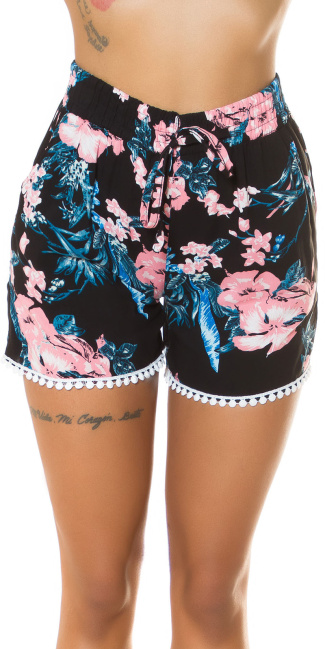 Trendy Highwaist Summer Shorts with pockets Black